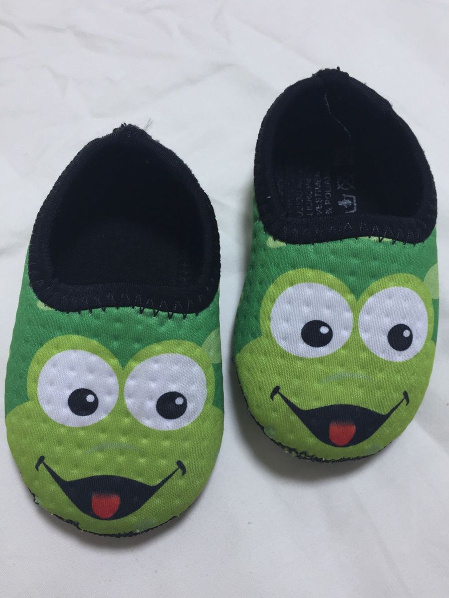 sapatinho neoprene bebe