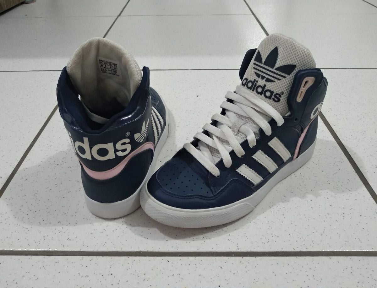 sapato de adidas
