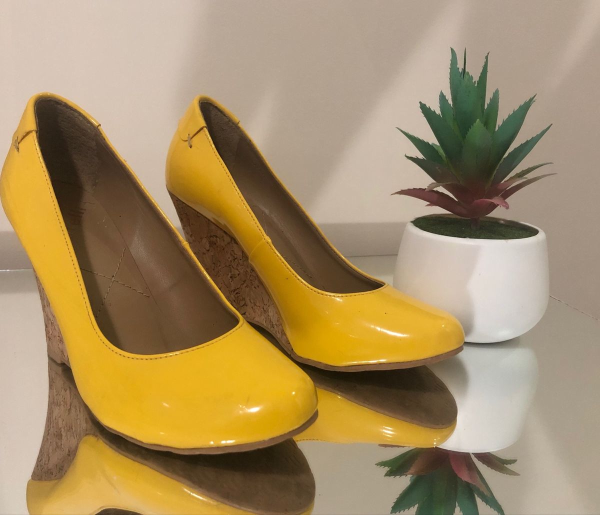 sapato amarelo