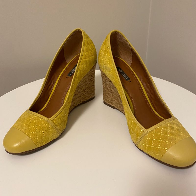 Sapato Anabela Amarelo Arezzo Sapato Feminino Arezzo Usado