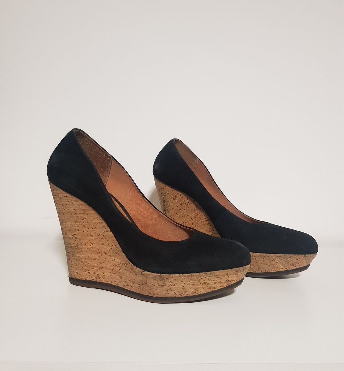 sapato anabela arezzo