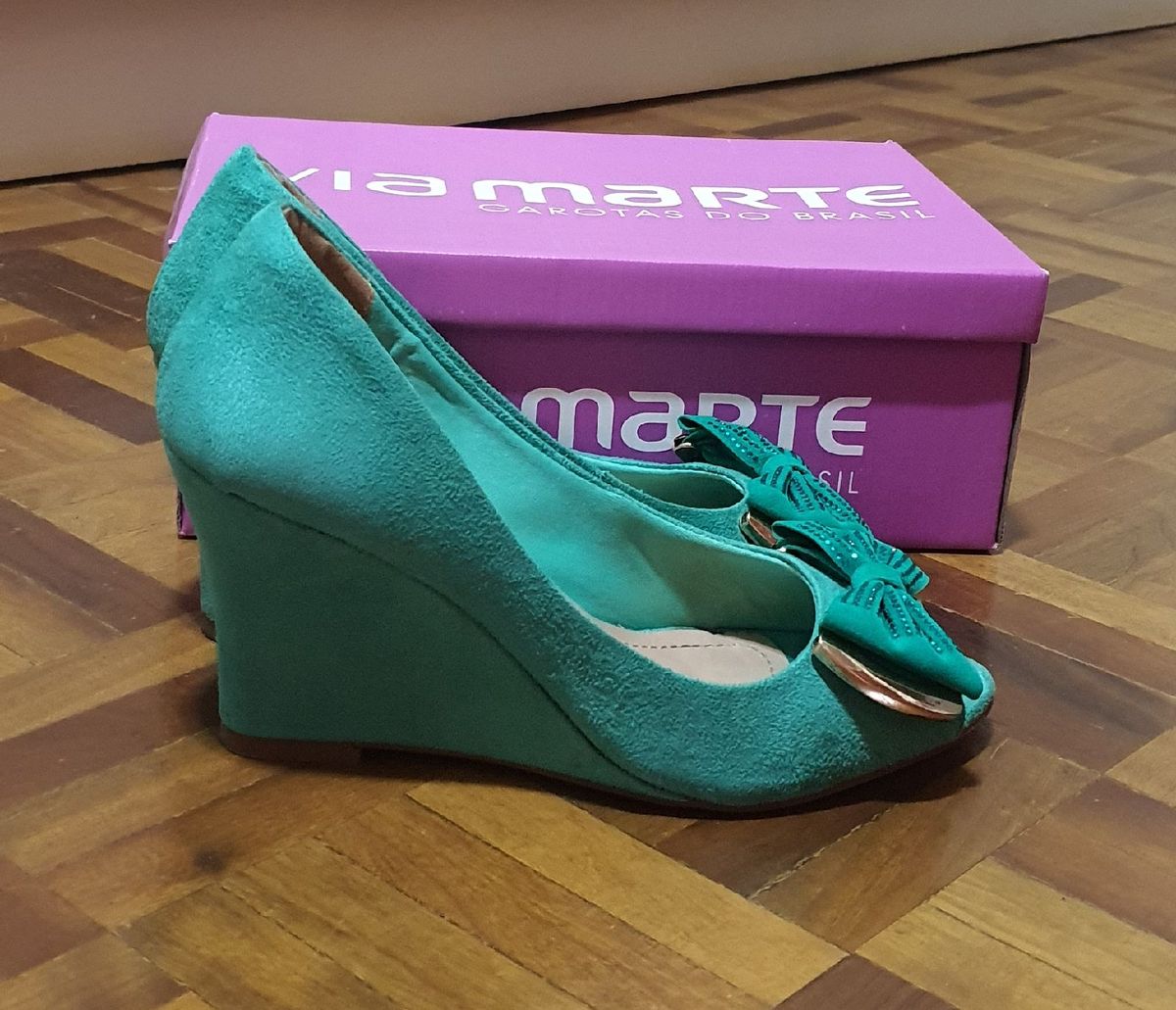 sapato anabela verde