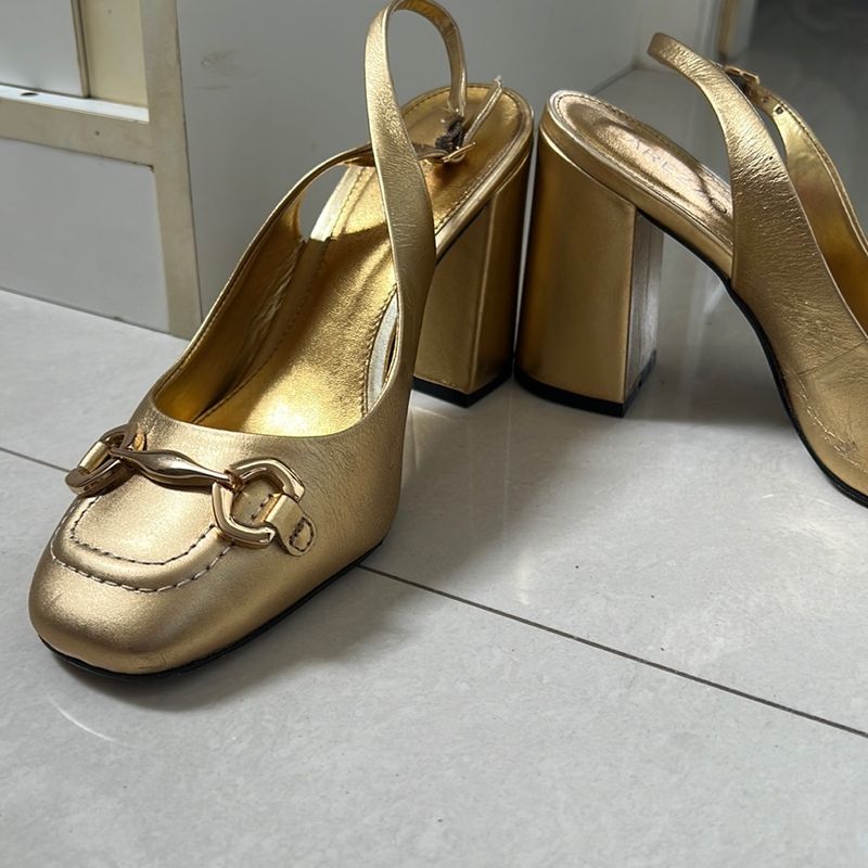 Sapato Arezzo Dourado Silvia Braz Sapato Feminino Arezzo Usado