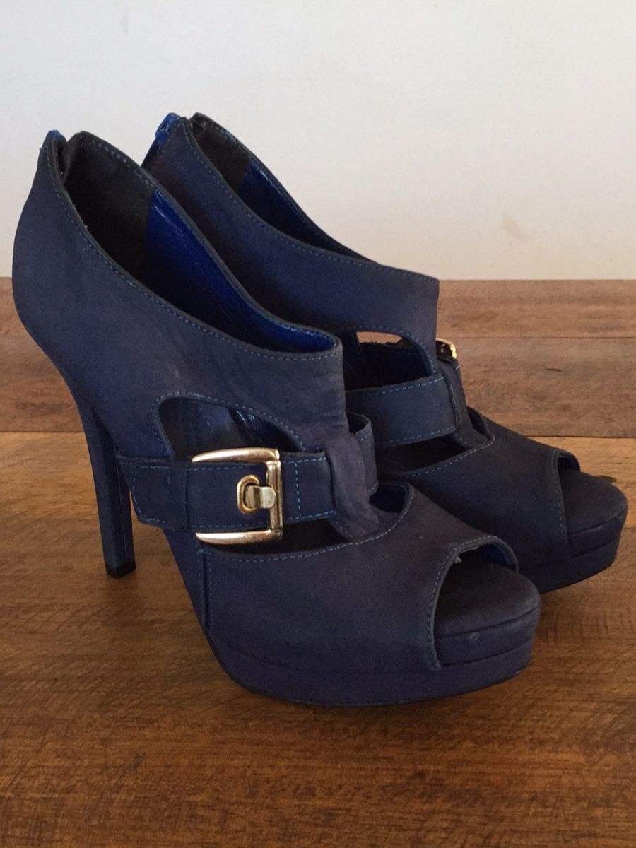 sapato azul marinho via marte