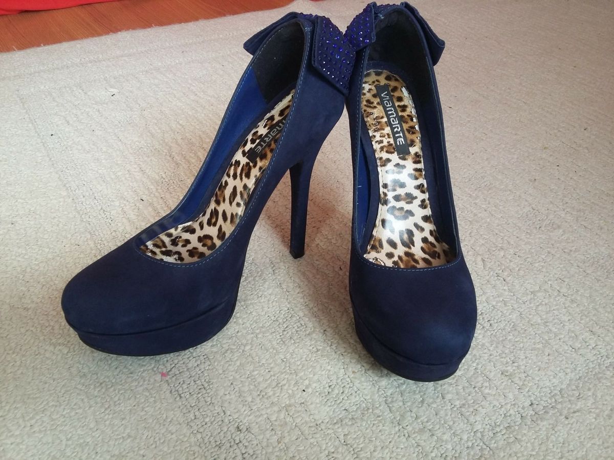 sapato azul marinho via marte