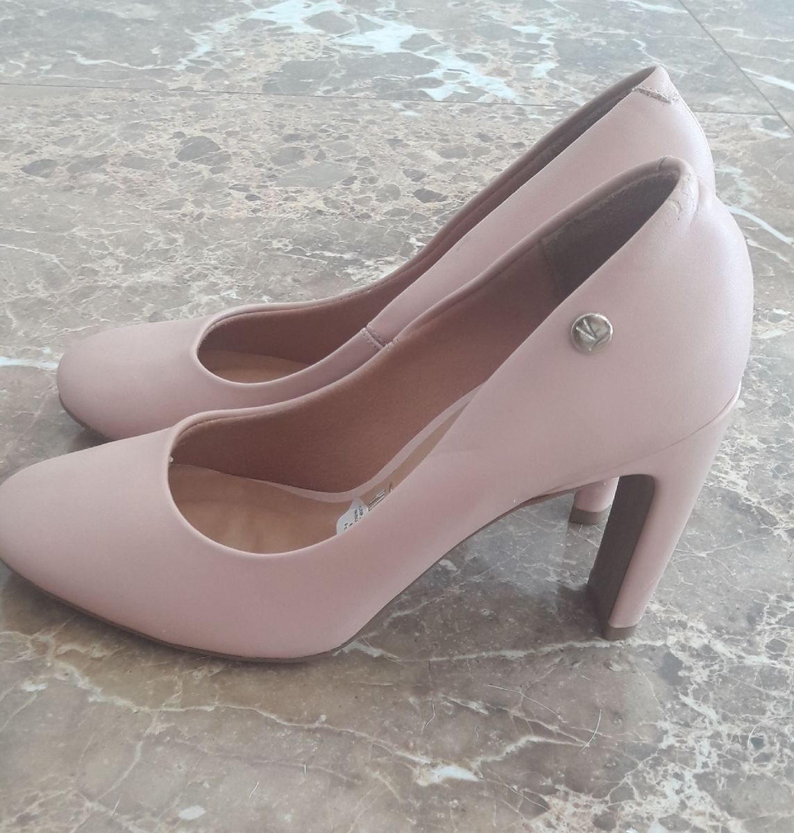 sapato rosa nude