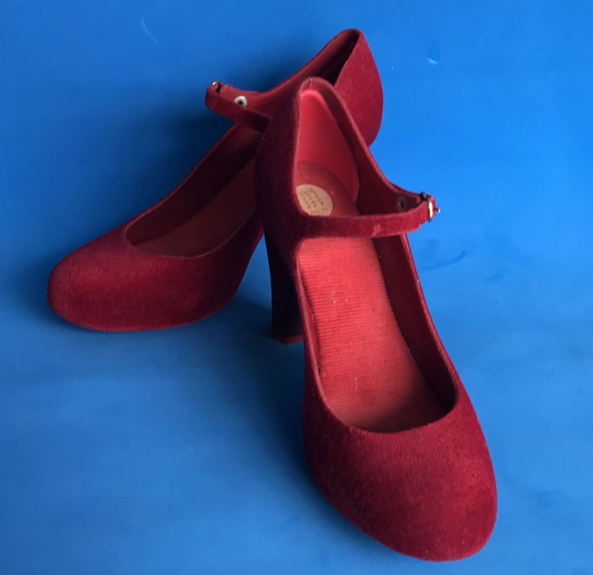 sapato camurça vermelho