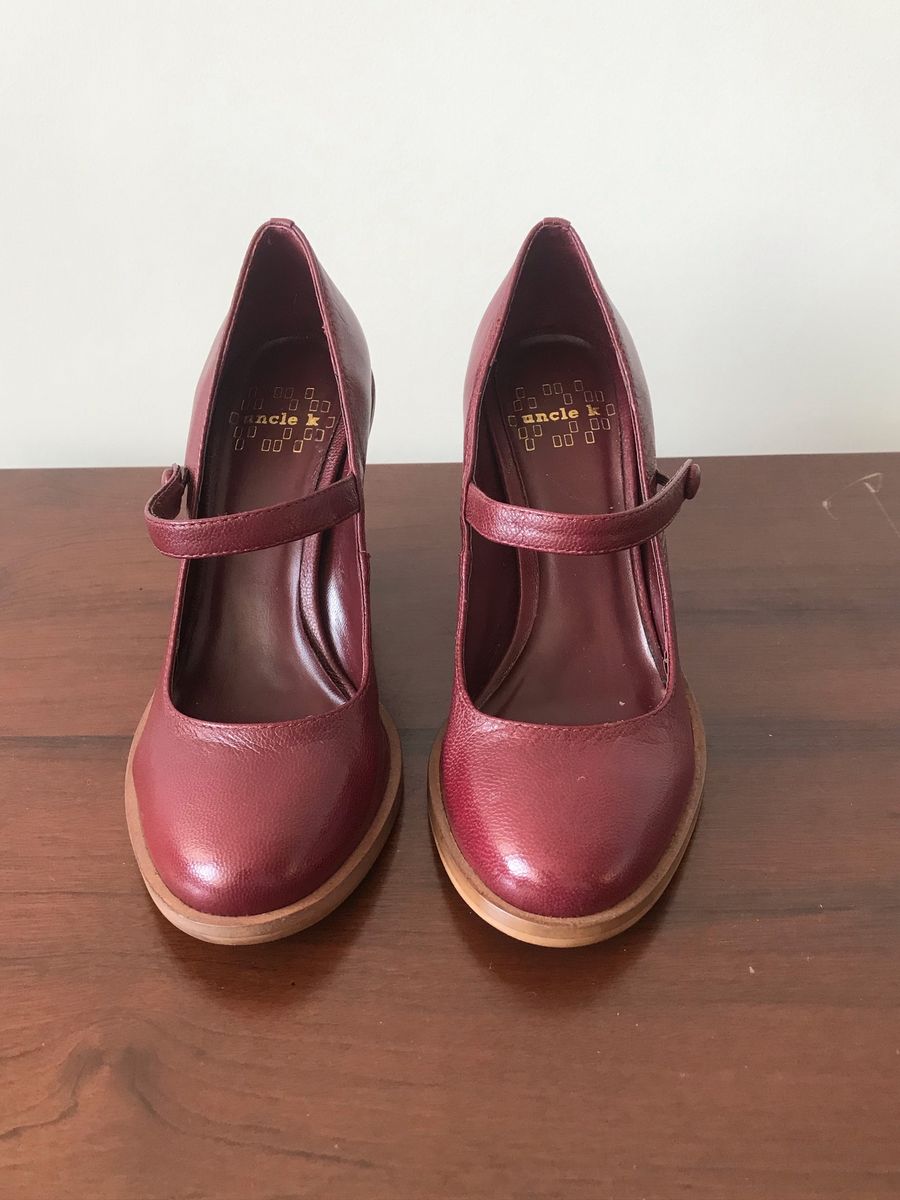 sapato boneca marsala