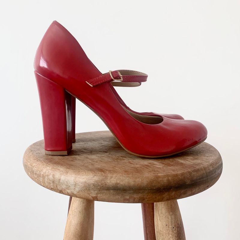 Sapato Boneca Vermelho Verniz Lara Sapato Feminino Lara Usado