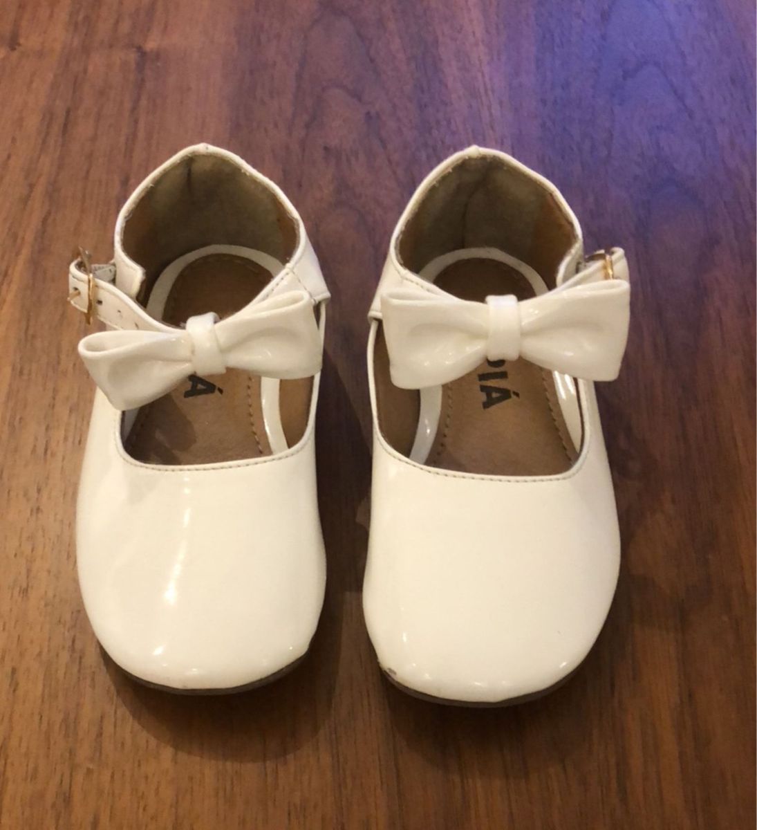 sapato de verniz para bebe