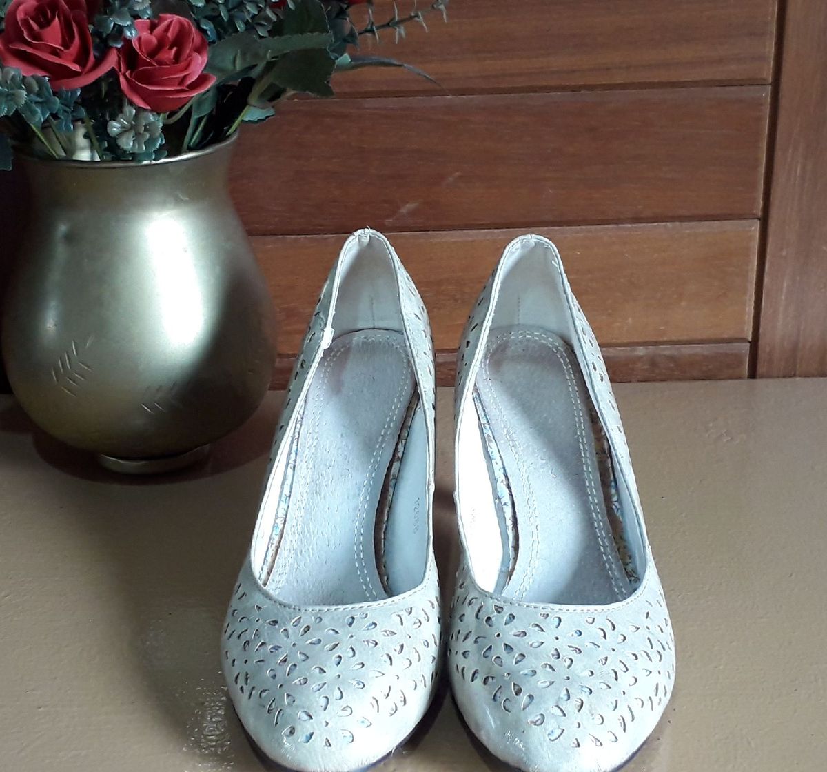 sapato branco baixo para noiva