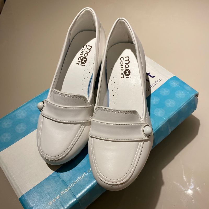 Max confort sapatos store branco