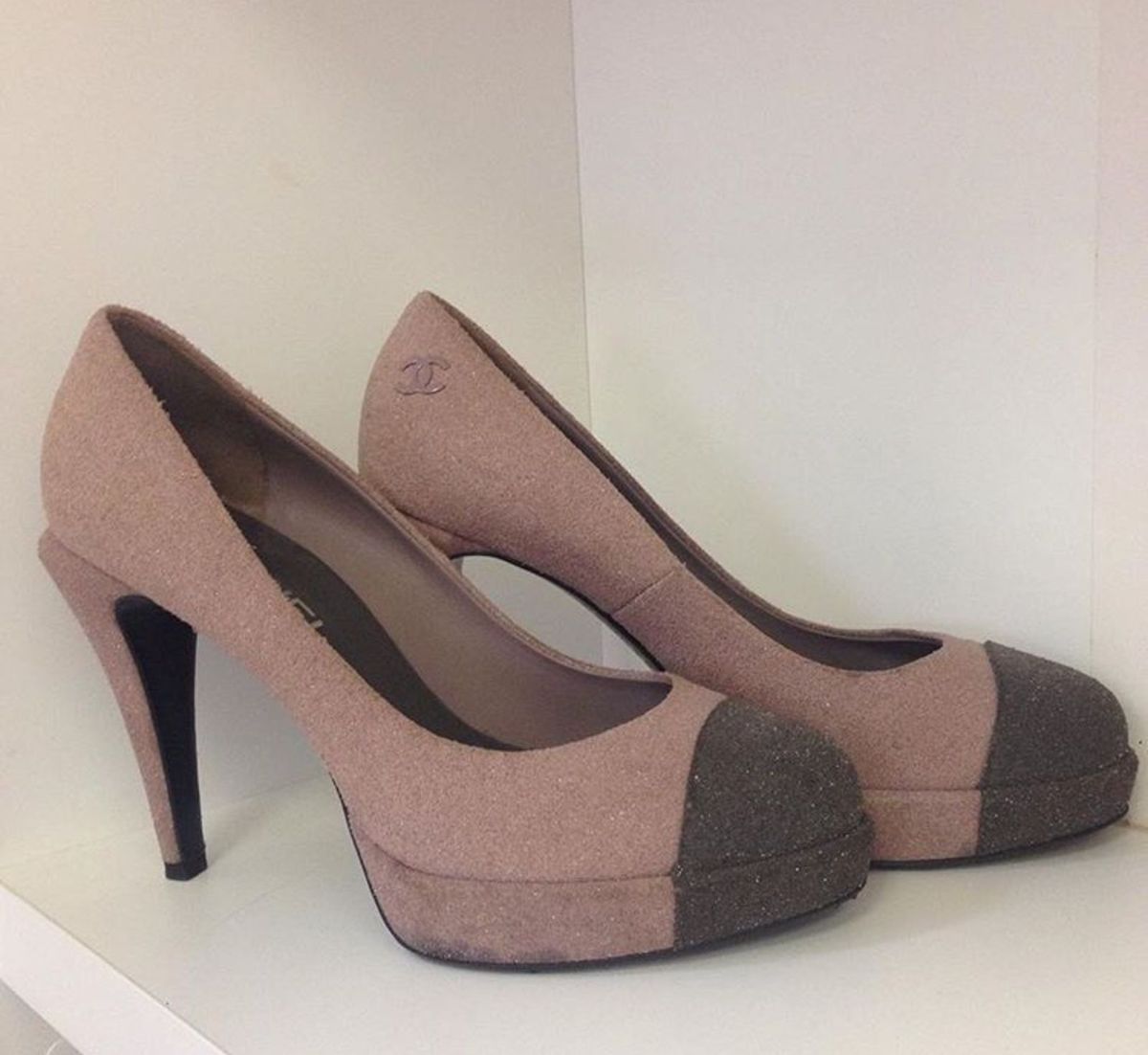 sapato chanel classico