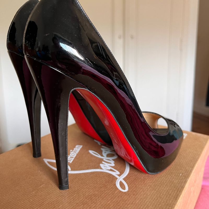 Louboutin original shop