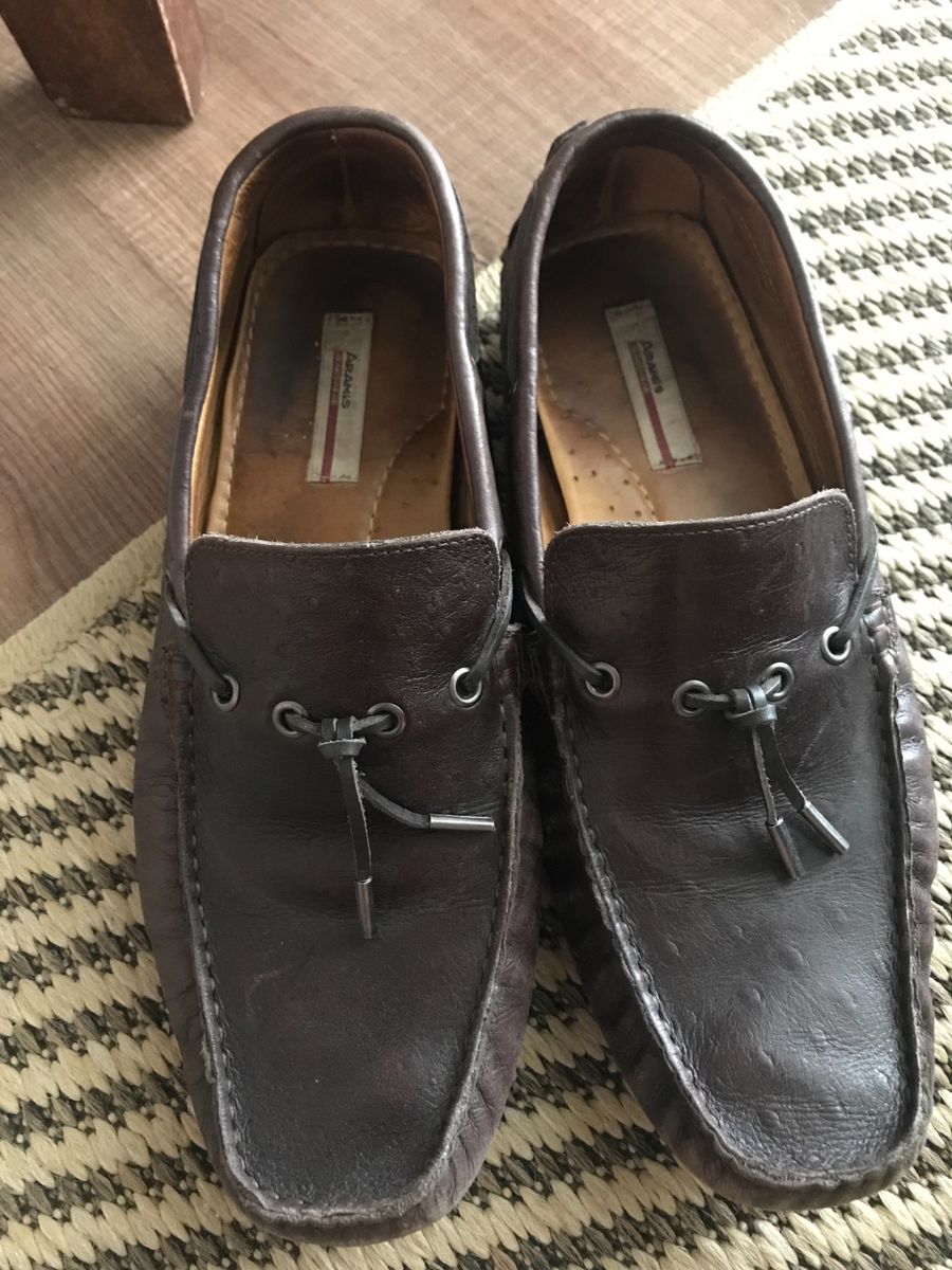 sapato de couro marrom