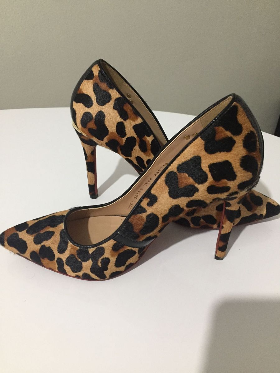 scarpin onça carmen steffens