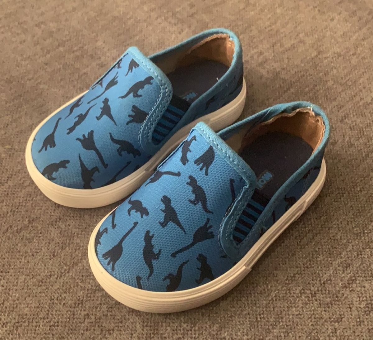 tenis molekinho dinossauro