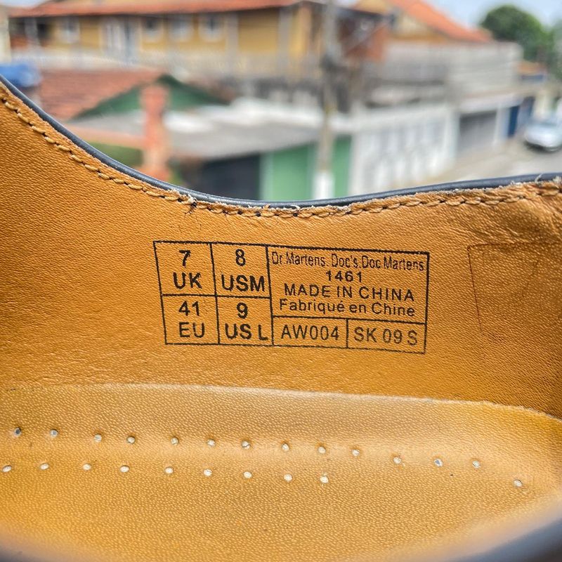 Dr martens hotsell aw005 gold