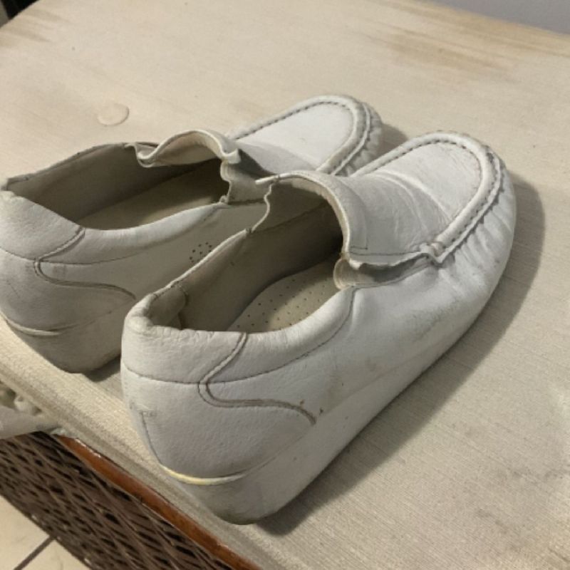 Sapato branco enfermagem store usaflex