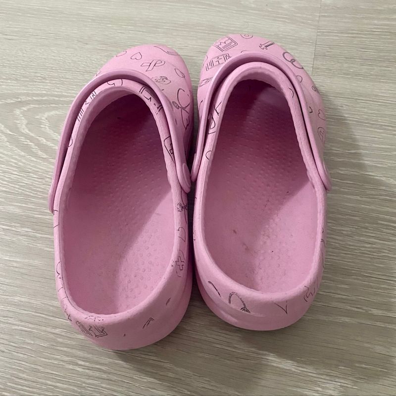 Sapato estilo hot sale crocs