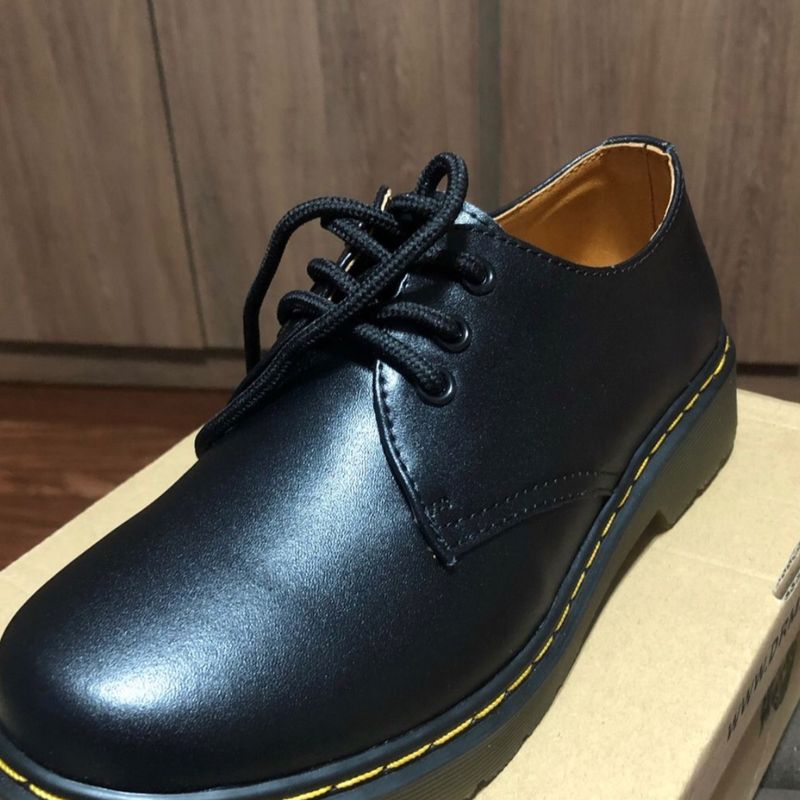 Sapato estilo dr store martens