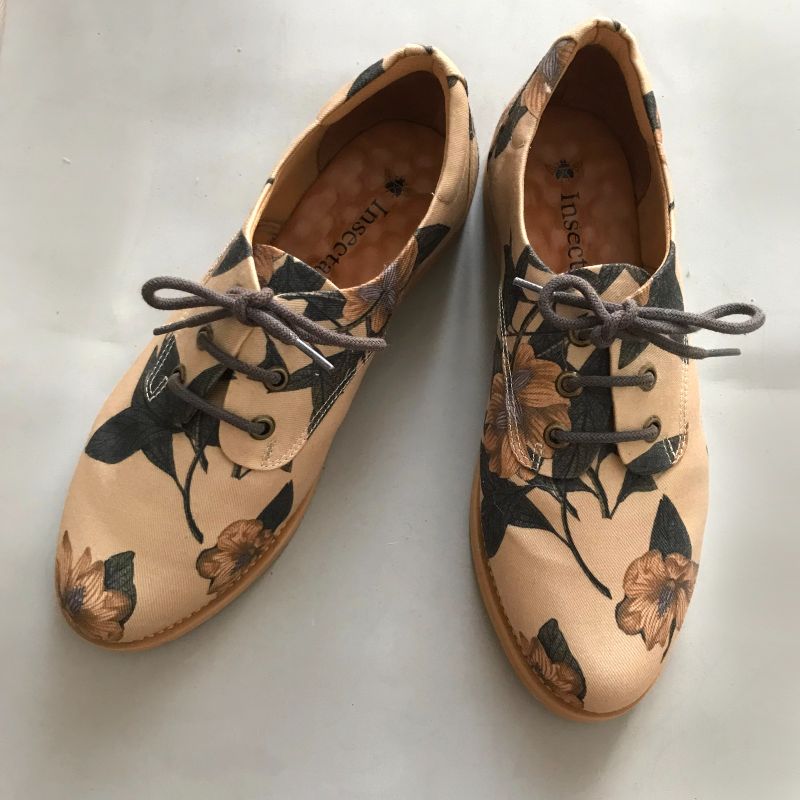 Sapato Feminino Oxford Insecta Shoes Vegano Caramelo Flor Sapato