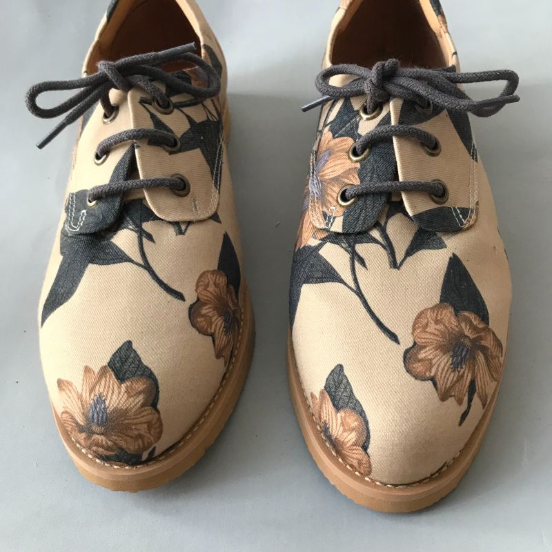 Sapato Feminino Oxford Insecta Shoes Vegano Caramelo Flor Sapato