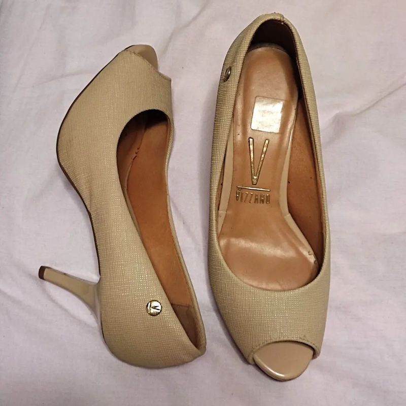 Peep toe hot sale nude vizzano