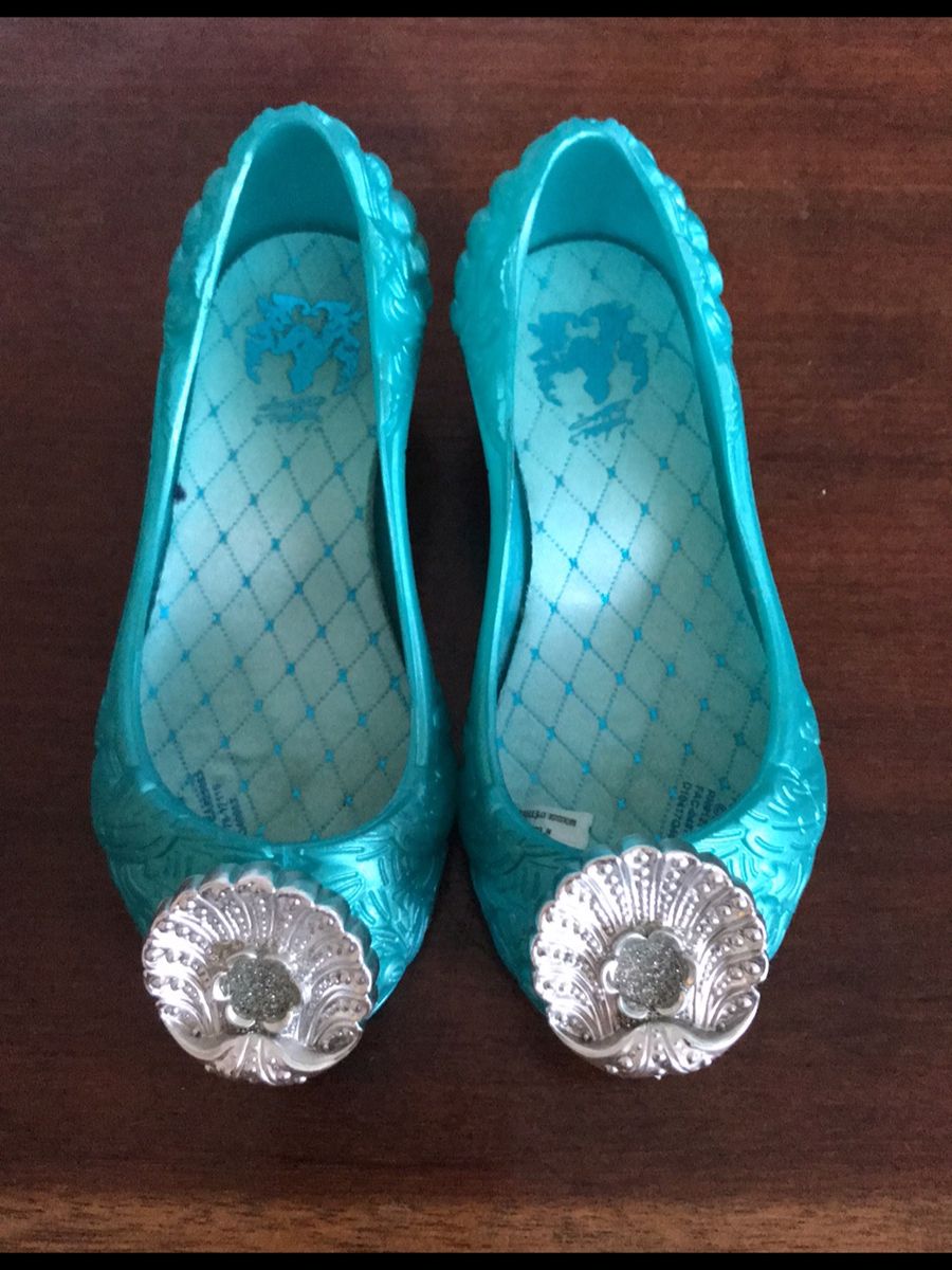 sandalia lol com tiara