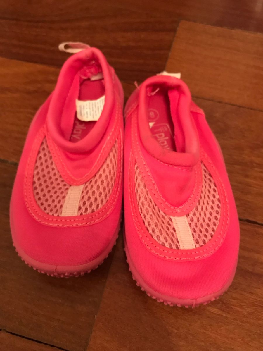 sapato infantil para piscina
