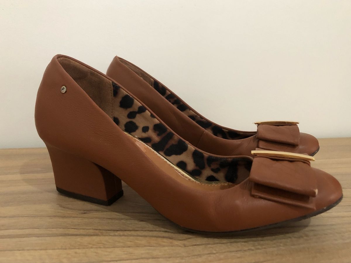 sapato marrom feminino