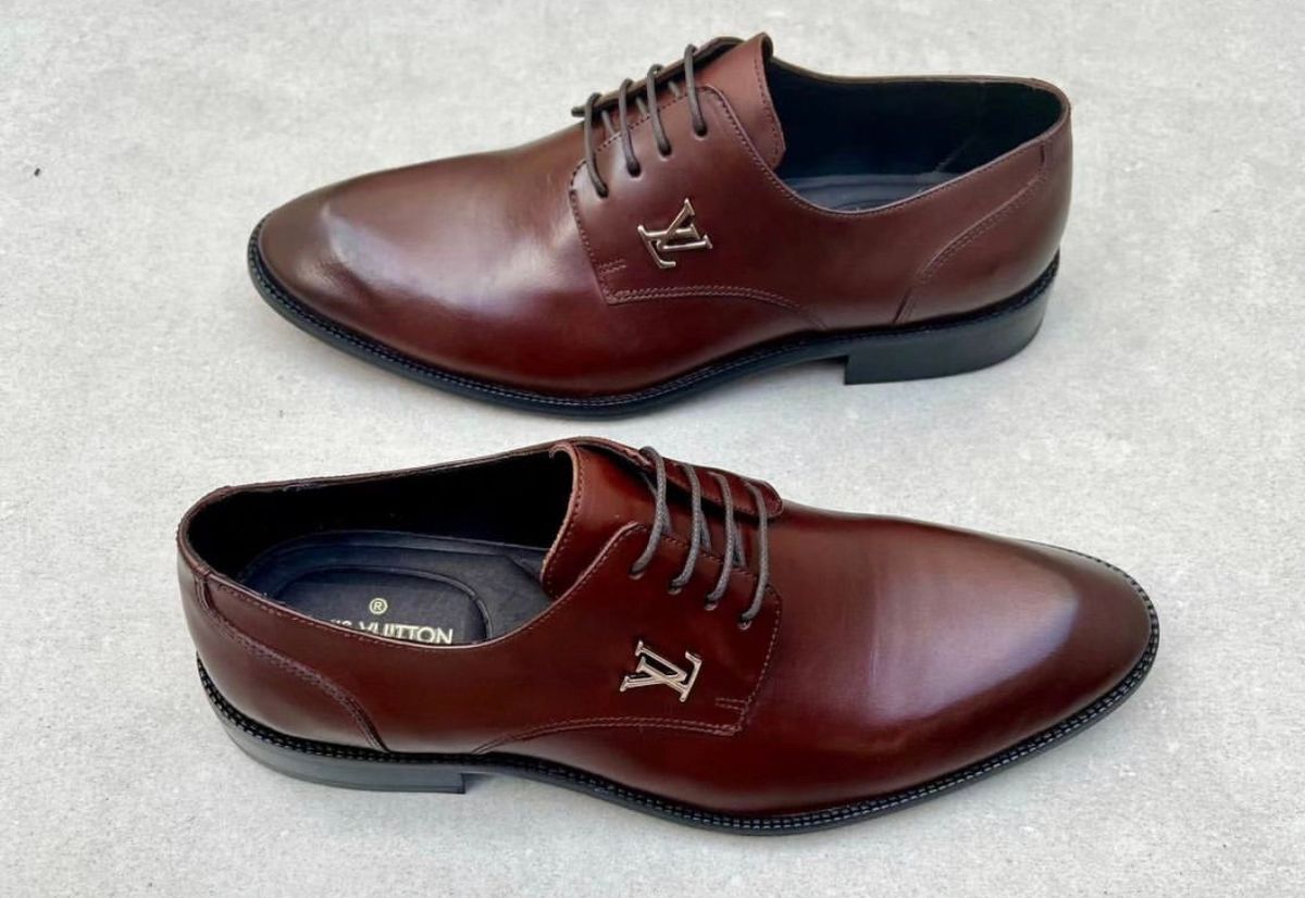 Sapato Louis Vuitton SLV2506  Botas de couro masculinas, Tênis nike  masculino, Sapatos louis vuitton