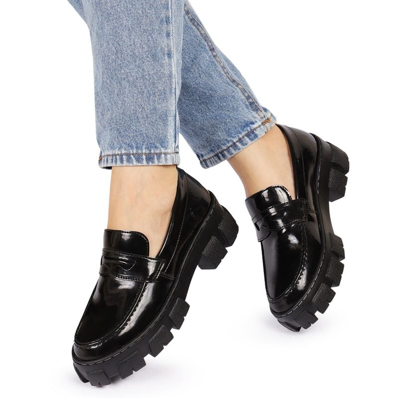 Fashion mocassim preto verniz feminino