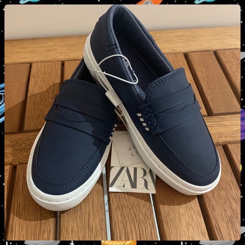 新到着 Mocassim Sapato Zara Etiqueta com - Novo - Original - Kids ピンズ・ピンバッジ・缶バッジ