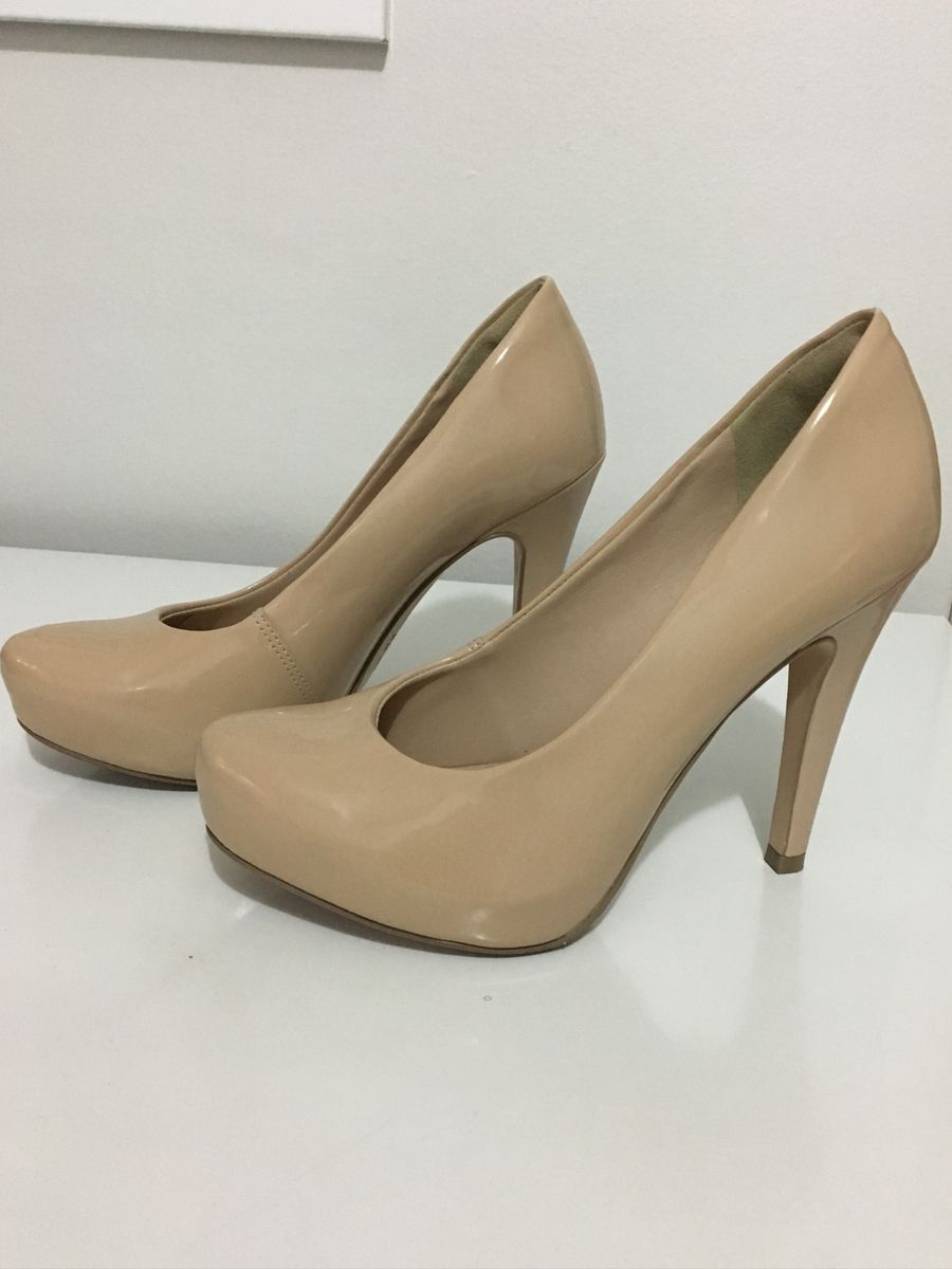 Sapato nude best sale meia pata