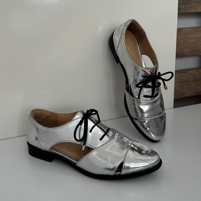 Sapato Oxford Arezzo Specchio Recorte Aberto Verniz Prata Prateado