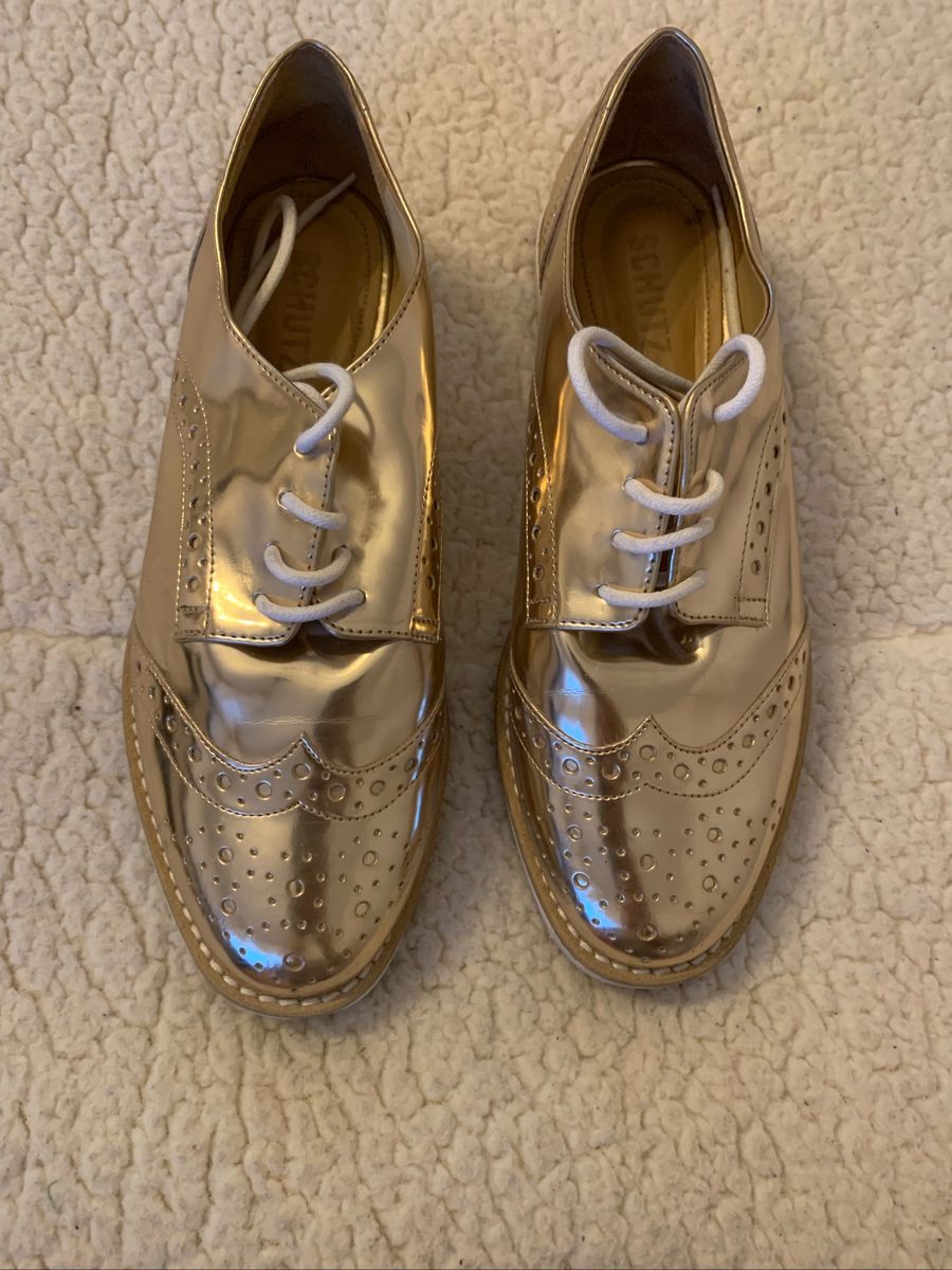sapato oxford dourado
