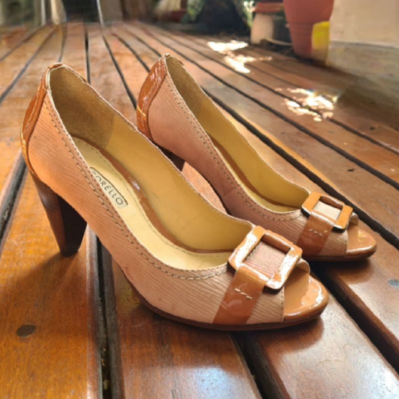 Peep toe hot sale corello