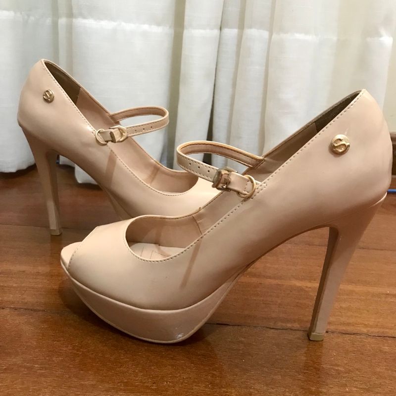 Sapato peep clearance toe nude