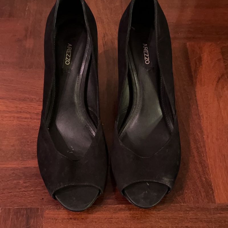 Peep toe hot sale preto arezzo