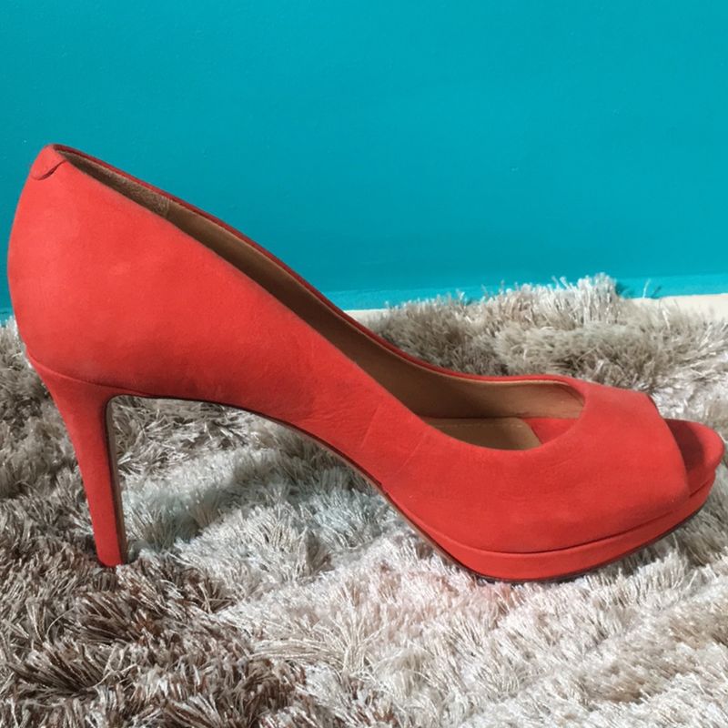 Peep toe vermelho store schutz