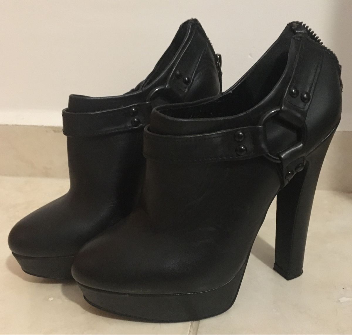 sapato feminino preto fechado