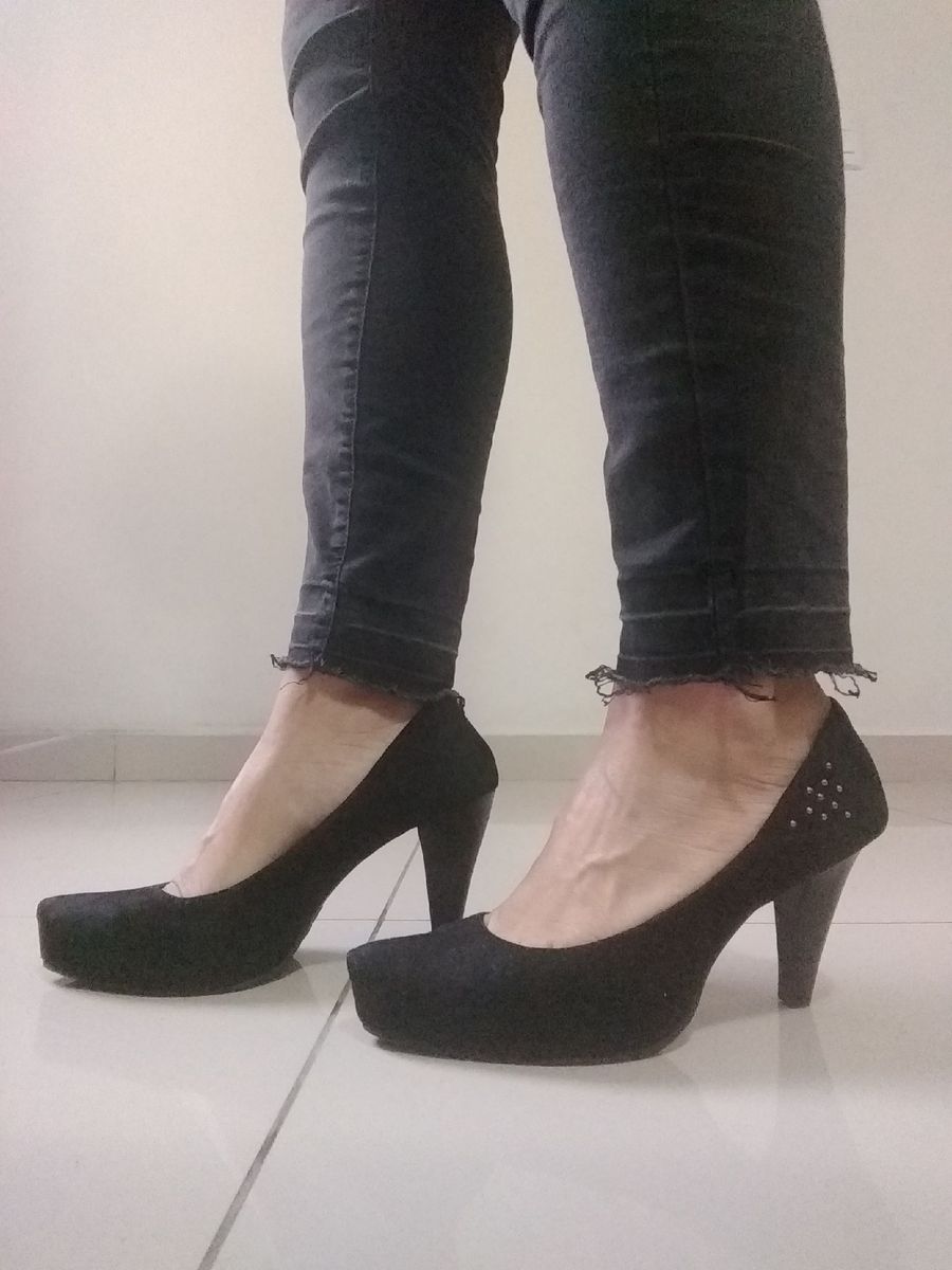 sandalia pata de vaca preta