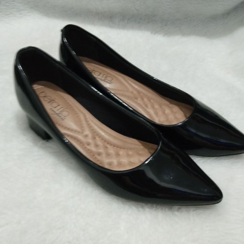 Sapato Preto Scarpin Beira Rio Verniz Tam 35 Beira Rio Confort