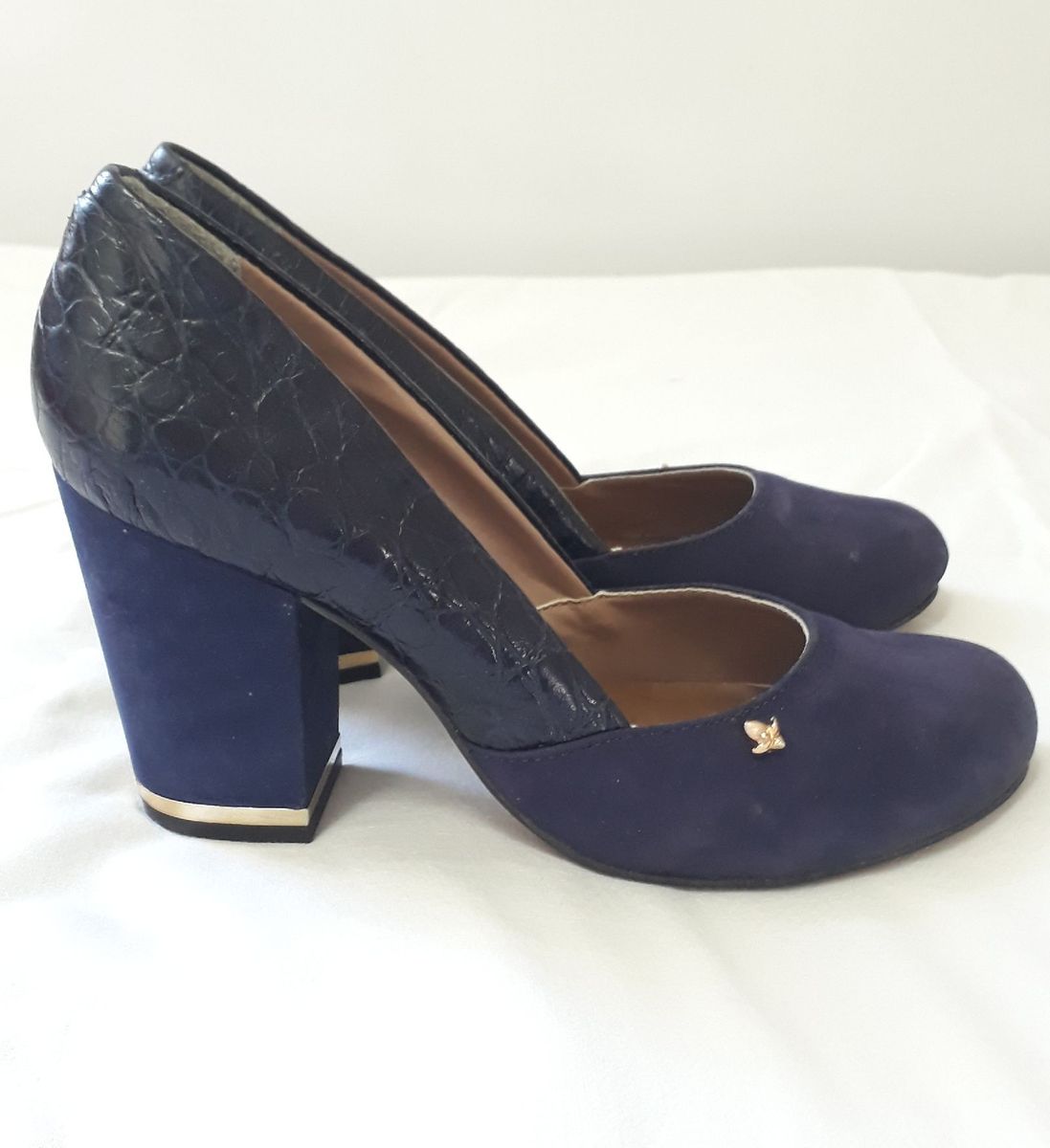 sapato azul salto grosso