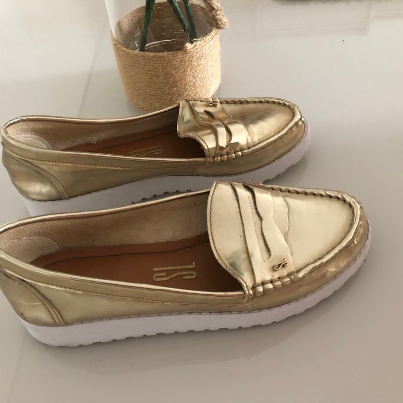 Sapato santa lolla store dourado