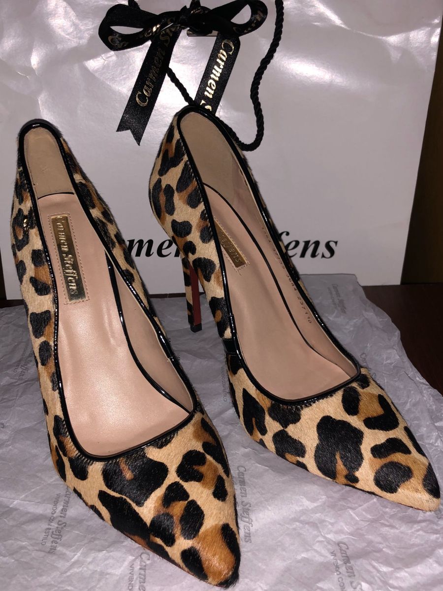 scarpin onça carmen steffens