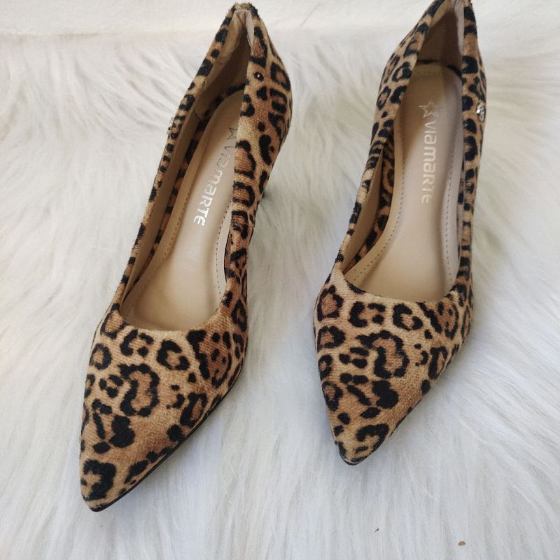 Sapato scarpin animal store print