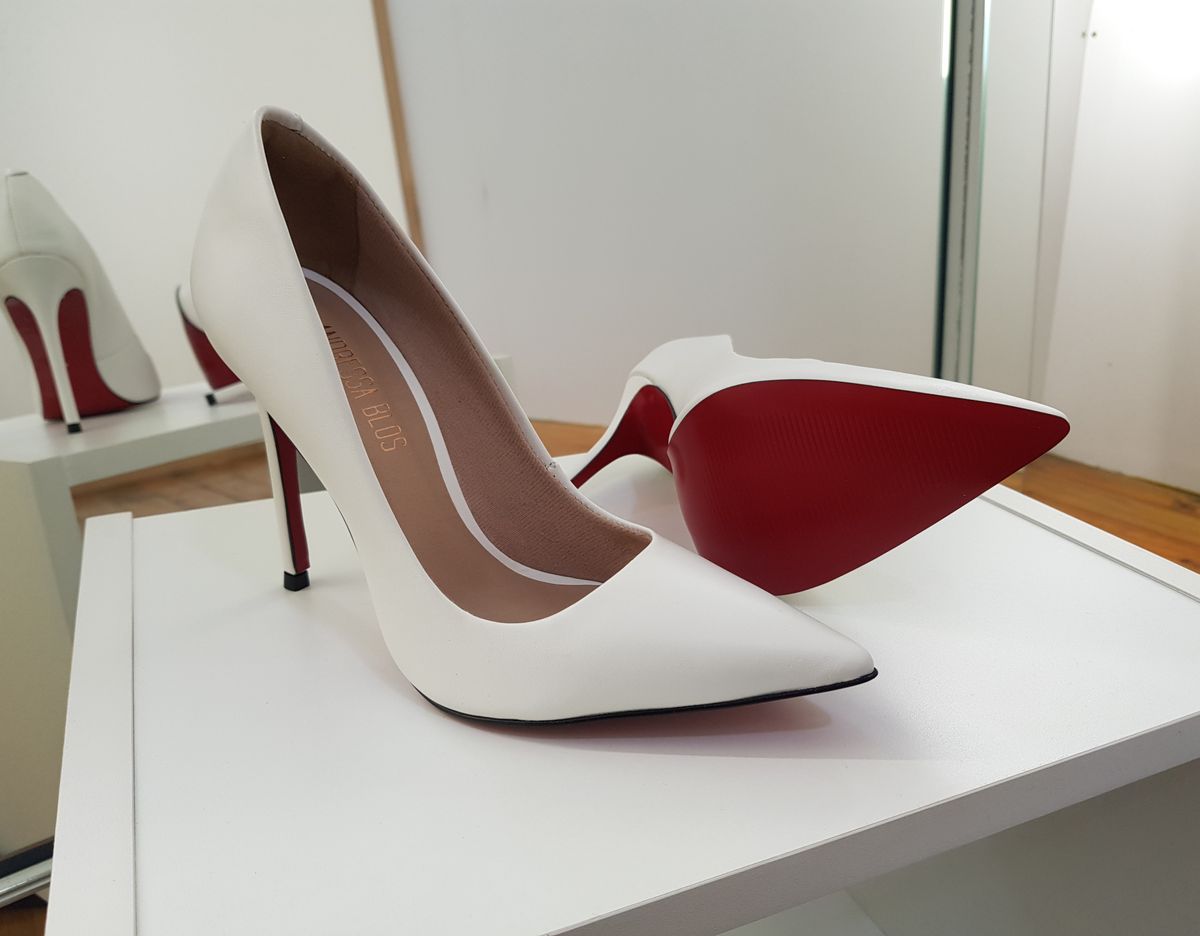 sapato scarpin solado vermelho