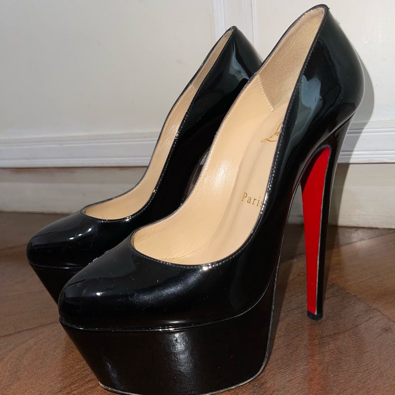 Sapato Scarpin Christian Louboutin Original Christian Louboutin Usado 101927096 enjoei